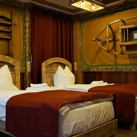 Otel Mycologne 3*